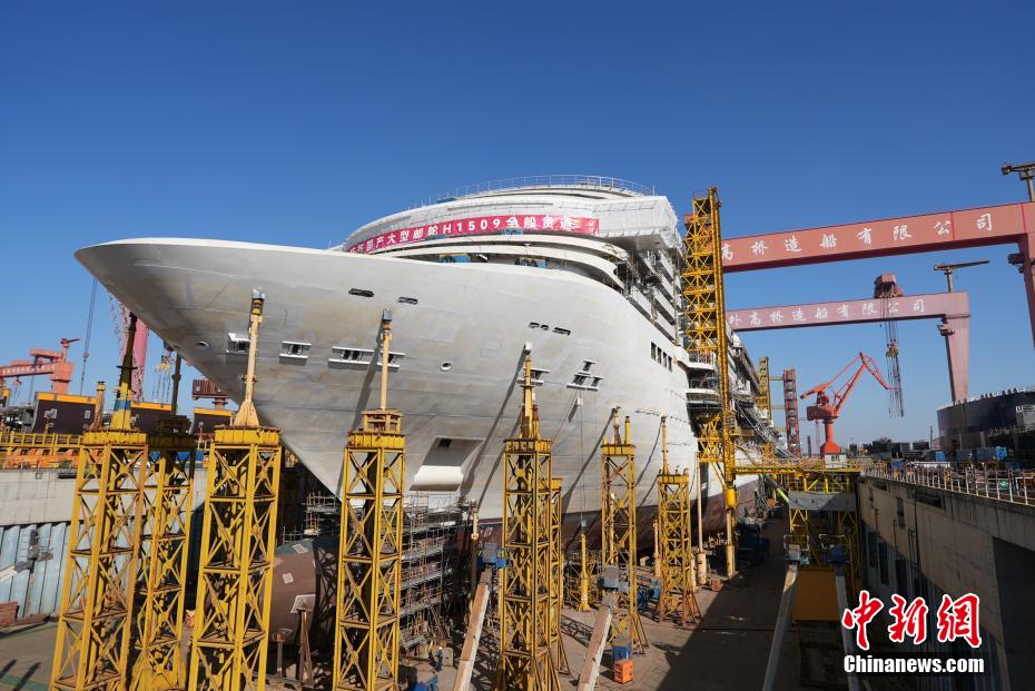“尺码”加大 第二艘中国国产大型邮轮“爱达·花城号”全船贯通