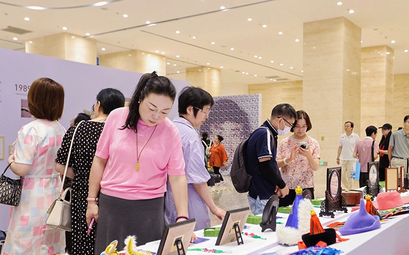 德令哈特色产品展览。活动方供图